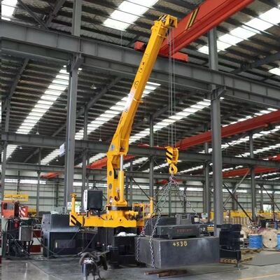 Buy Truck Mounted Crane 6 - 8 Ton Hydraulic Telescopic Boom Lifting Crane online manufacture
